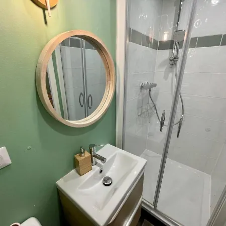 Triplex En Centre-ville - 273 Apartment *